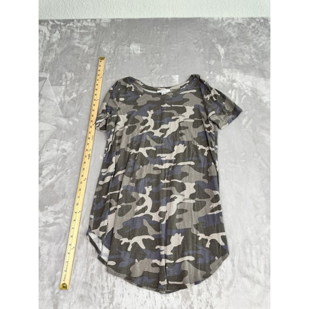 Zenana Womens Camouflage Camo Top T-Shirt Tee Size L Dusty Color Summer Casual
